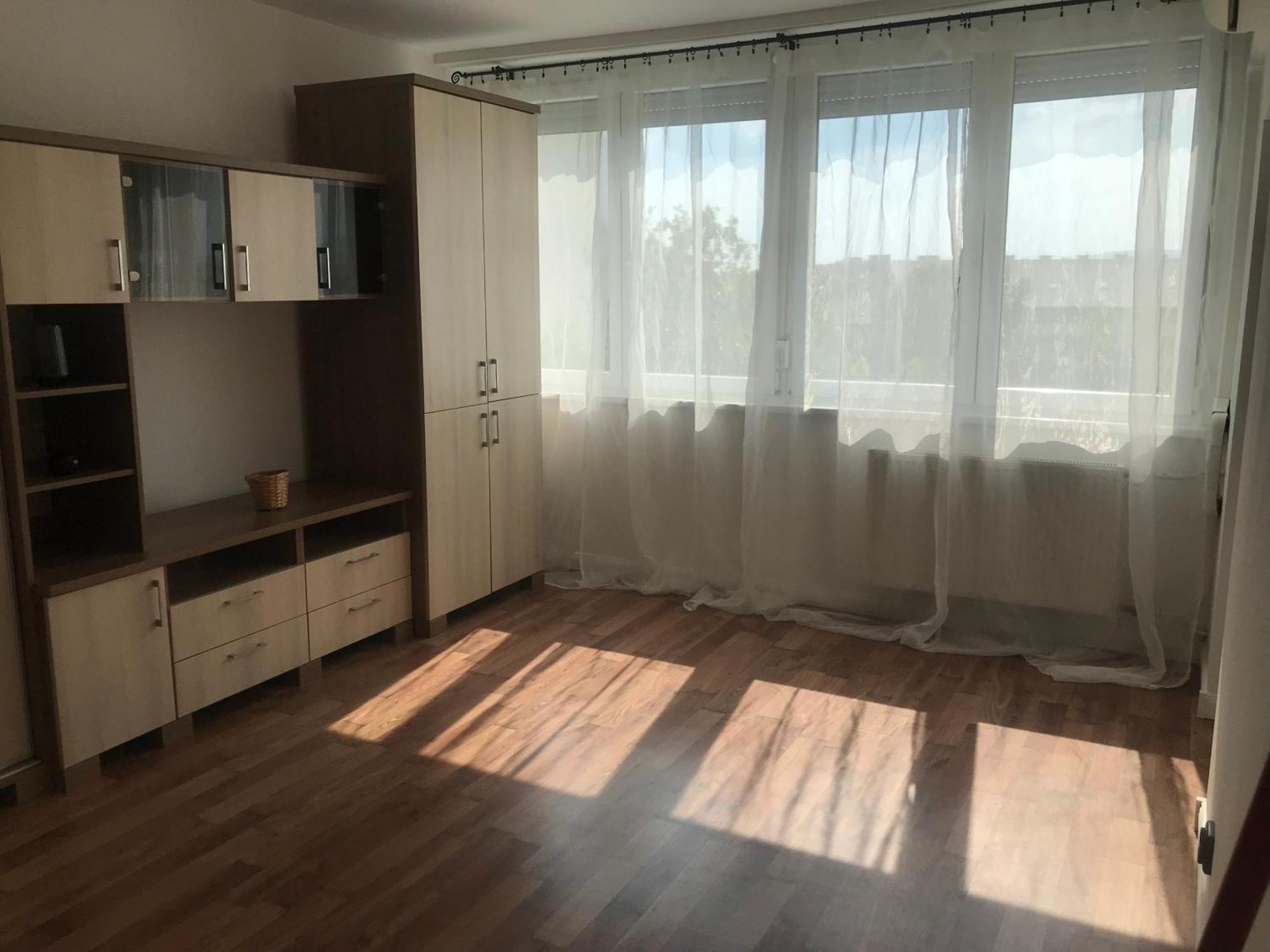 Pillango Parki Kis Lakas 15 Percre A Belvarostol Appartement Budapest